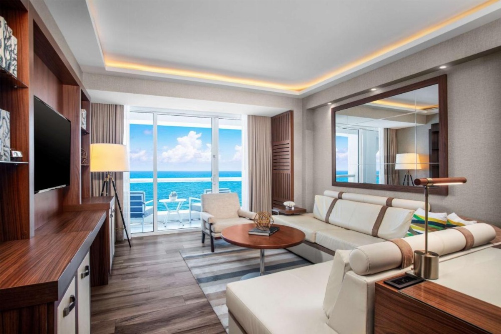 One-Bedroom Oceanfront Suite